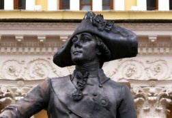 DSC04286AA-Statue-Zar-Paul-I--Custom-